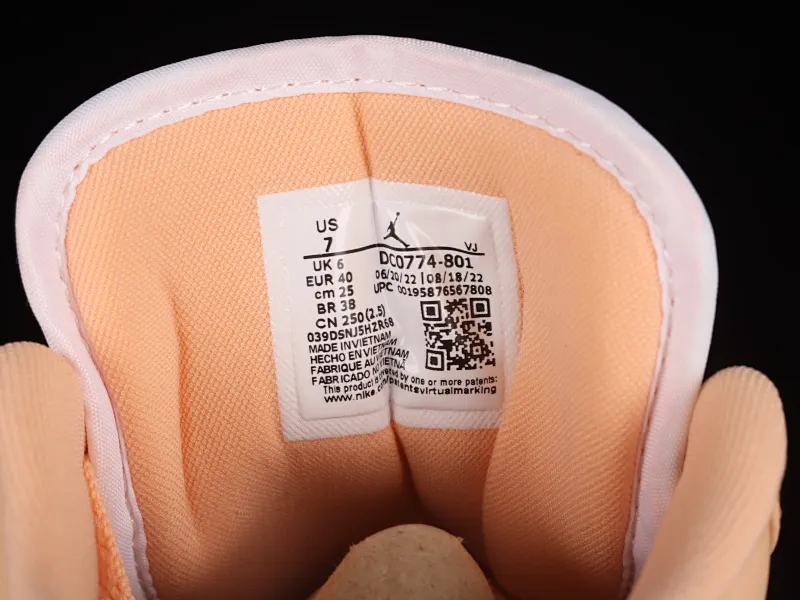 All categories Air Jordan Jordan series basketball shoes Air Jordan 1 Low Z version Air Jordan 1 Low AJ1 Joe 1 white and orange low-top cultural and leisure sports sneakers DC0774-801